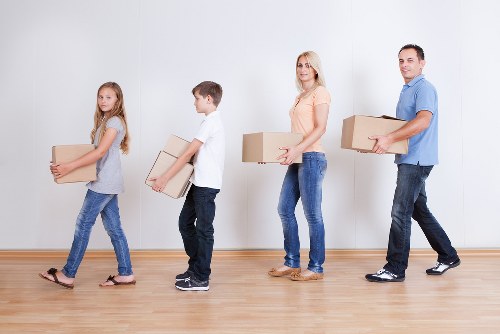Packing and loading support for a Penge house move